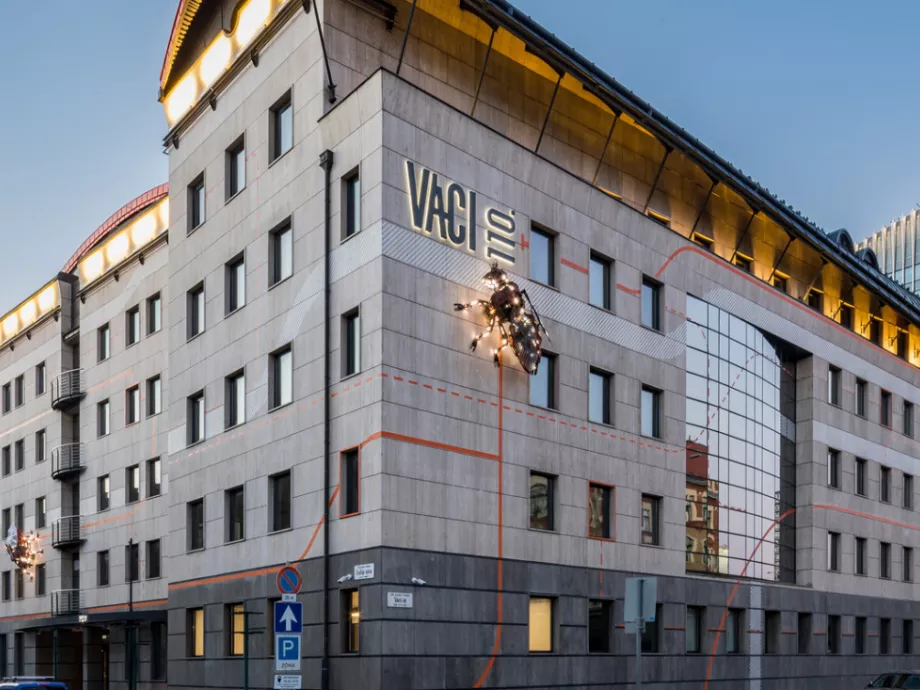 Modern és megújult környezetben folytatja munkáját az Indotek Group