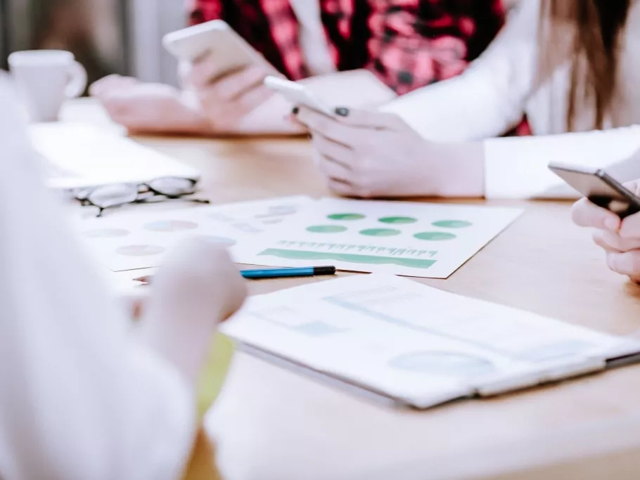 Egy évig marad a cégnél a Z, de addig szívét-lelkét beleadja