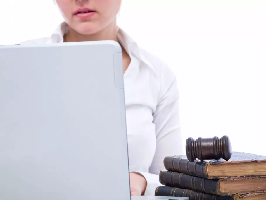 Megéri-e a munkavállalót home office-ban foglalkoztatni?