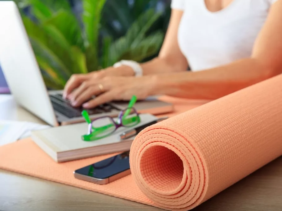 Hengerpárna vagy monitormagasító... Mitől is függ valójában a munkahelyi well-being?