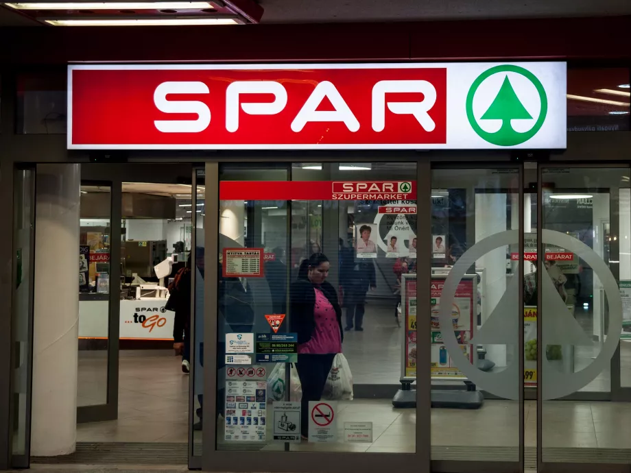 Már csaknem 900 dolgozót vett át a SPAR más szektorokból