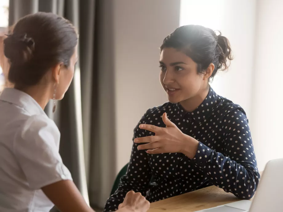Túlélőkészlet a munkahelyi viharokhoz: a mentoring és a coaching szerepe
