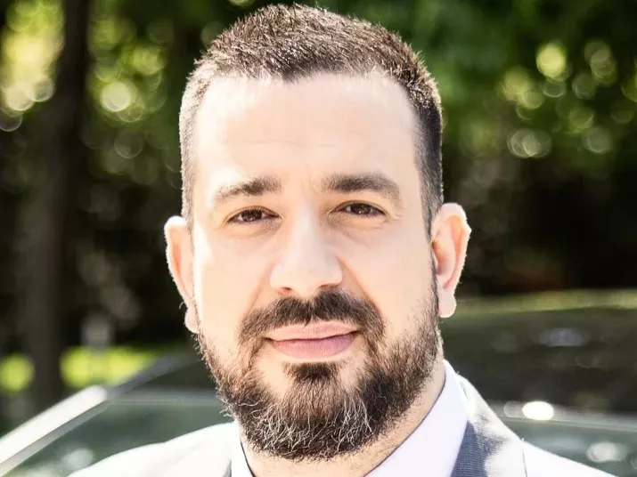 Legyél idén Te is arany díjazott a HRKOMM AWARDON – interjú Kalmár Ákos Józseffel