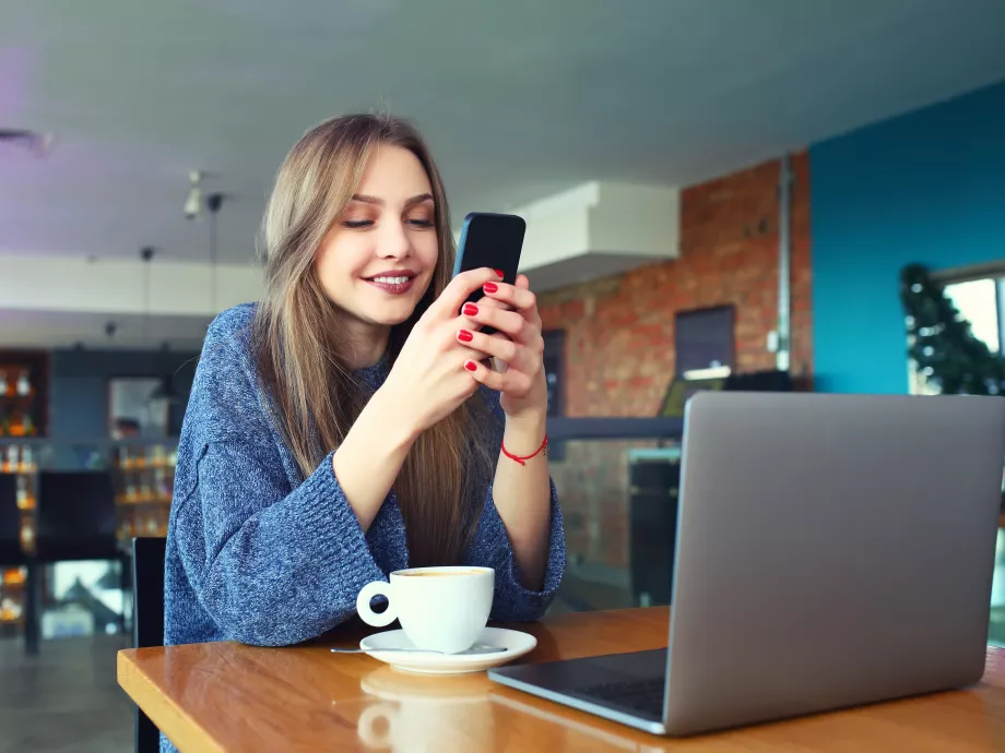 Tízből hat ember szerint a munka és a magánélet az online világ előtt volt igazán egyensúlyban