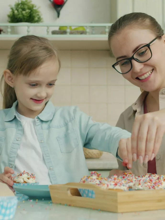 A bértranszparencia láthatóbbá teheti az anyasági bérhátrányt